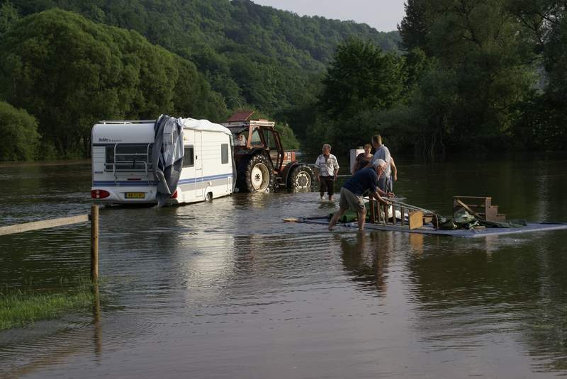 Hochwasser 2008 beim Campingplatz Bild Nr.017